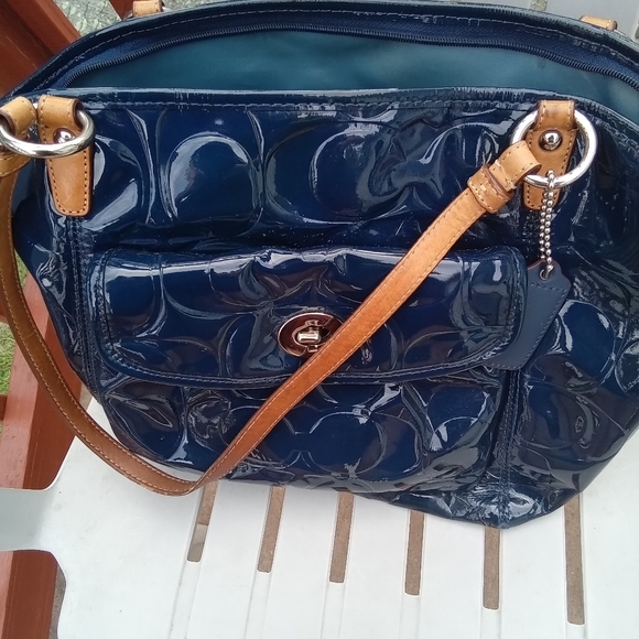 Stunning Pre-owned Jewel Toned Coach Blue Tote - Picture 2 of 11